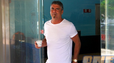 פרוספר אזגי (יניב גונן)