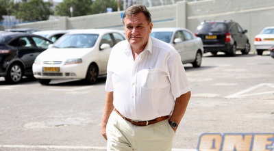 אריה זייף (יניב גונן)