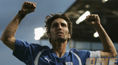 בנאדו חוגג במדי הנבחרת מול אירלנד (GettyImages)