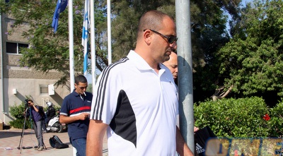 גל חצור. אחיו הגיע לקחת את טופס השחרור (יניב גונן) גל חצור. אחיו הגיע לקחת את טופס השחרור (יניב גונן)