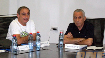 שטרן חלובה ומשה דמאיו נראים מעט מדוכדכים (יניב גונן)