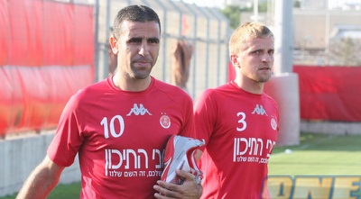 באדיר ופצ´אלקה מוכנים לעוד אימון באדום (משה חרמון)