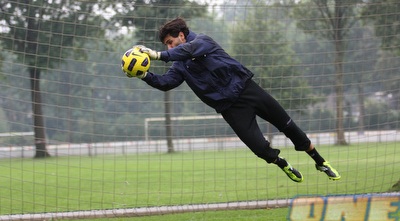 גיא חיימוב מתעופף במירלו (האתר הרשמי של מכבי תל אביב)