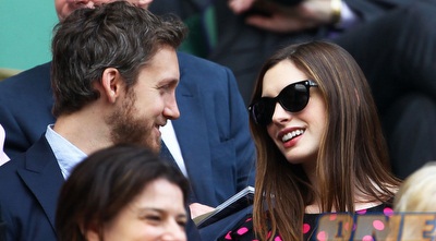 כוכבת הקולנוע, אן הת´אווי הגיעה לצפות במשחק (GettyImages) כוכבת הקולנוע, אן הת´אווי הגיעה לצפות במשחק (GettyImages)