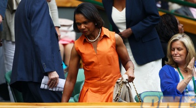 קונדוליסה רייס, מזכירת המדינה האמריקאית לשעבר, מתיישבת (GettyImages) קונדוליסה רייס, מזכירת המדינה האמריקאית לשעבר, מתיישבת (GettyImages)