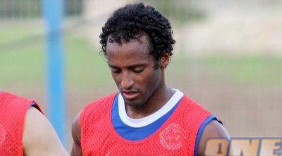 אמייה טגה. ייעדר בשל צהובים (יניב גונן) אמייה טגה. ייעדר בשל צהובים (יניב גונן)