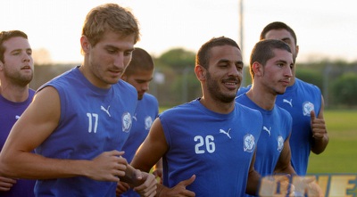 שחקני ראשל&qout;צ מתאמנים (יניב גונן)