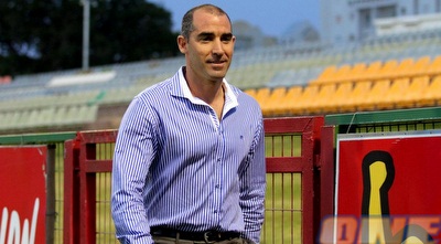 איציק קורנפיין (ONE) איציק קורנפיין (ONE)