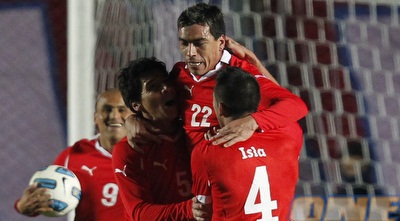 אסטבן פאראדס חוגג את השוויון (רויטרס) אסטבן פאראדס חוגג את השוויון (רויטרס)