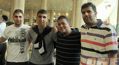 מונס דאבור ואוהדים (ליאור טימור)