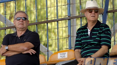 יעקב שחר ואיתמר צ´יזיק (יוסי ציפקיס)