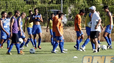 אבוקסיס ושחקני בני יהודה (דנה בהט)