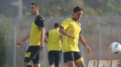 מאור בוזגלו. מספר סיפורי בדים? (ליאור טימור)