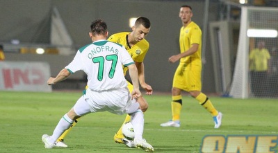 מדוניאנין מול אונופראש. הבוסני החליף לחולצה מספר 10 (משה חרמון)