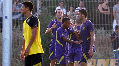 שחקני הכח מאושרים מהשער המצמק (ליאור טימור) שחקני הכח מאושרים מהשער המצמק (ליאור טימור)