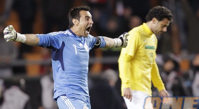 ויאר בטירוף אחרי ההחמצה של פרד, שמתקשה להאמין (רויטרס) ויאר בטירוף אחרי ההחמצה של פרד, שמתקשה להאמין (רויטרס)