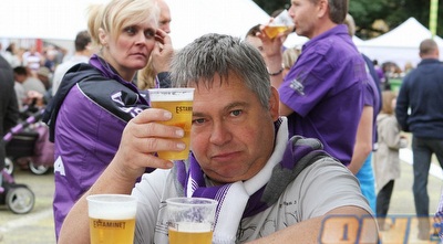 אוהדי בירשחוטי נהנים מהחיים (ONE)