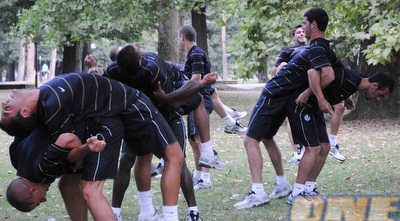 שחקני מכבי חיפה בפארק (האתר הרשמי של מכבי חיפה) (ONE) שחקני מכבי חיפה בפארק (האתר הרשמי של מכבי חיפה) (ONE)