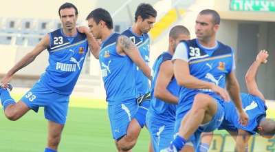 שחקני בני יהודה. מבחן לקראת פתיחת העונה (משה חרמון)