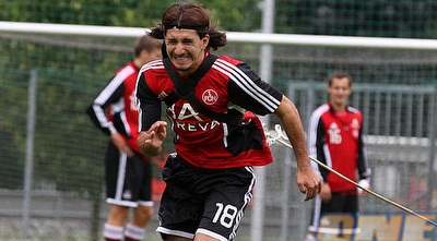 אלמוג כהן (האתר הרשמי של נירנברג) (ONE)