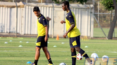 מוסא קונאטה וברק יצחקי (יניב גונן)