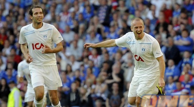 לארסון ממאלמו חוגג באייברוקס. עברו את ריינג´רס (רויטרס)