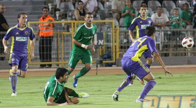 דבאלשווילי על הדשא, ארגוס לידו (עמית מצפה)