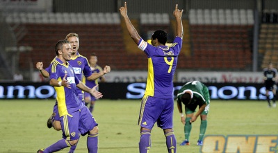 מרקוס חוגג מיד לאחר שער השוויון (יוסי ציפקיס)