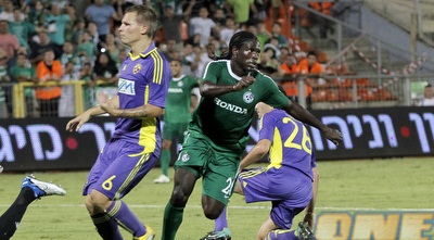 ימפולסקי מאושר מיד לאחר שער השוויון (יוסי ציפקיס)