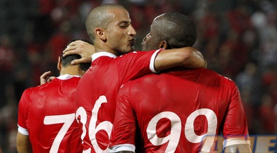 אביחי ידין ותמוז חוגגים. הקשר יעבור לספרד? (יוסי ציפקיס) אביחי ידין ותמוז חוגגים. הקשר יעבור לספרד? (יוסי ציפקיס)