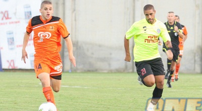 אמיר עגייב. פתח חזק את המשחק (משה חרמון)