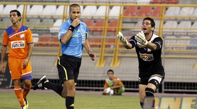 אוהד כהן סופג צהוב (יוסי ציפקיס)