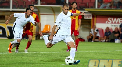 ברוכיאן בועט את הפנדל. לשער, תסתכל לשער (שי לוי)