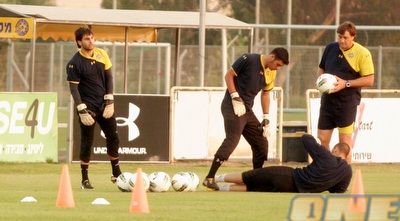 גיא חיימוב, יוסי גינצבורג, ברק לוי ושורה אובארוב באימון השוערים (יניב גונן)