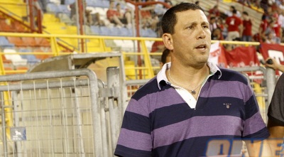 ניר קלינגר (יוסי ציפקיס)