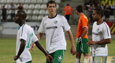 שחקני מכבי חיפה מאוכזבים (עמית מצפה) שחקני מכבי חיפה מאוכזבים (עמית מצפה)