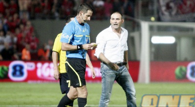 מוטי איווניר מורחק (יניב גונן) מוטי איווניר מורחק (יניב גונן)