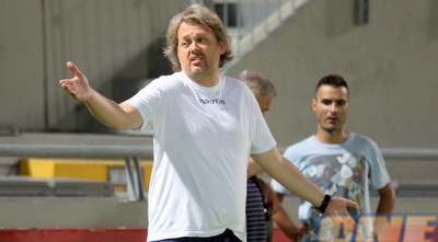 עמר אוסים באימון הקבוצה. &qout;אני מנסה להיות ריאלי&qout; (משה חרמון)