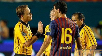 בוסקטס מתווכח עם השופטים (GettyImages)