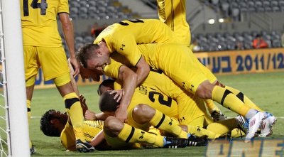 ערימת צהובים (יוסי ציפקיס) ערימת צהובים (יוסי ציפקיס)