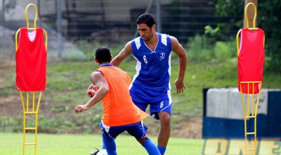 גל כהן. &qout;הפועל פ&qout;ת חזרה לחיים&qout; (שי לוי)