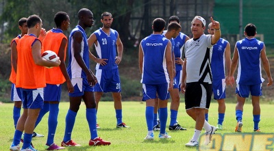 לנדאו והשחקנים (שי לוי)