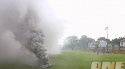 אימון הפועל פ&qout;ת בצל רימון העשן (שי לוי)