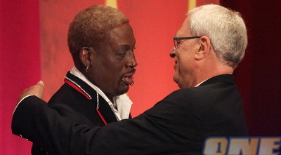 רודמן עם פיל ג´קסון (GettyImages) רודמן עם פיל ג´קסון (GettyImages)