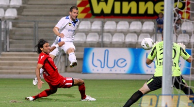 מטוביץ´ כובש (יניב גונן)