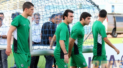 בולייאט, מגרלשווילי ודבאלשווילי. המגן יעזוב כנראה, והחלוץ? (שי לוי)