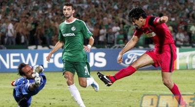 אליניב ברדה בועט וכובש (יוסי ציפקיס) אליניב ברדה בועט וכובש (יוסי ציפקיס)