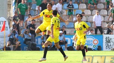 מוגרבי חוגג (שי לוי) מוגרבי חוגג (שי לוי)