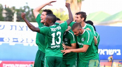 הירוקים חוגגים, אתם יכולים לנחש מי מתחבא במרכז (שי לוי) הירוקים חוגגים, אתם יכולים לנחש מי מתחבא במרכז (שי לוי)