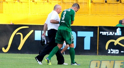 בוליאט יורד מהמגרש. מכה למכבי חיפה (שי לוי) בוליאט יורד מהמגרש. מכה למכבי חיפה (שי לוי)